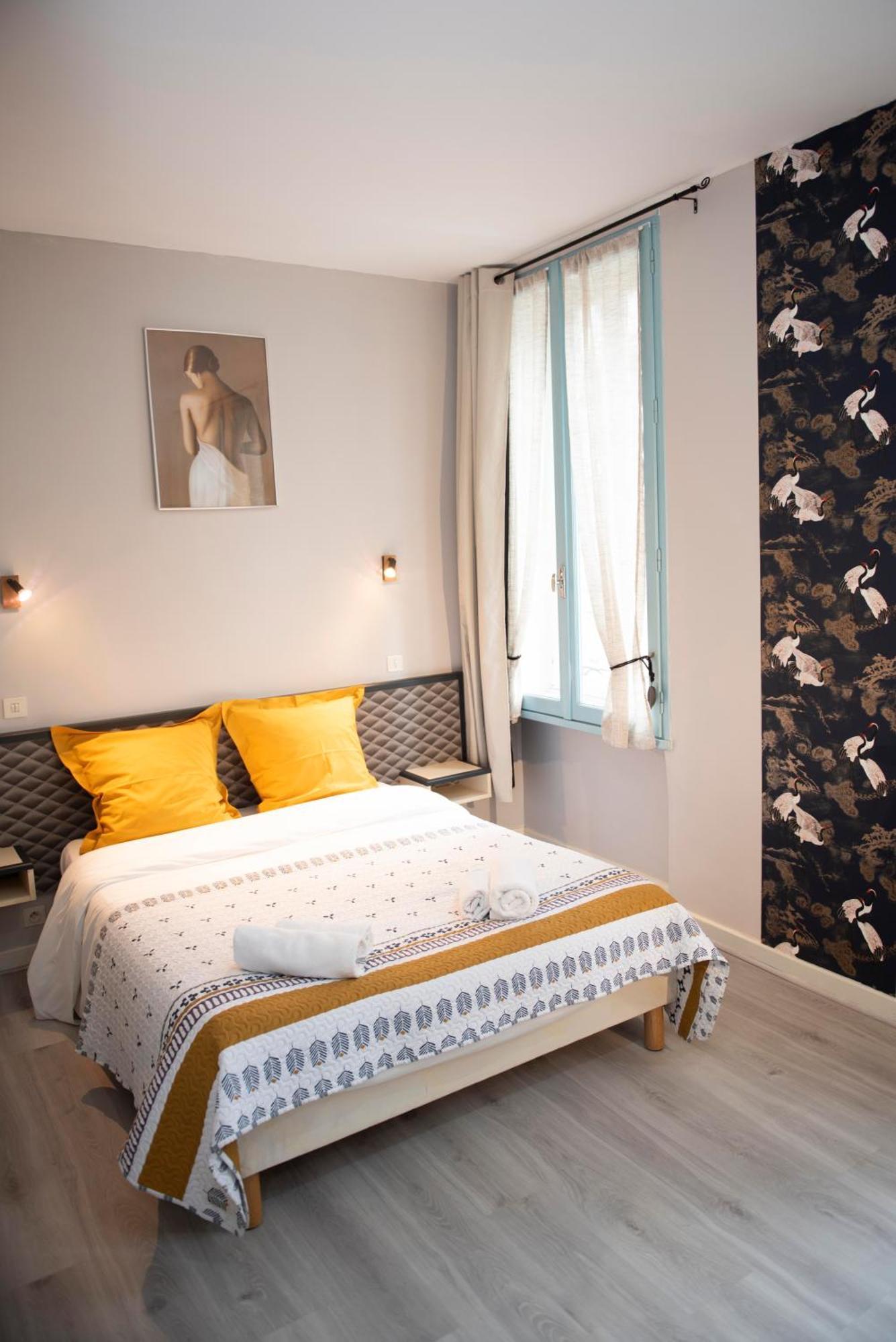 Hotel 1610 Entraygues-sur-Truyere Exterior photo