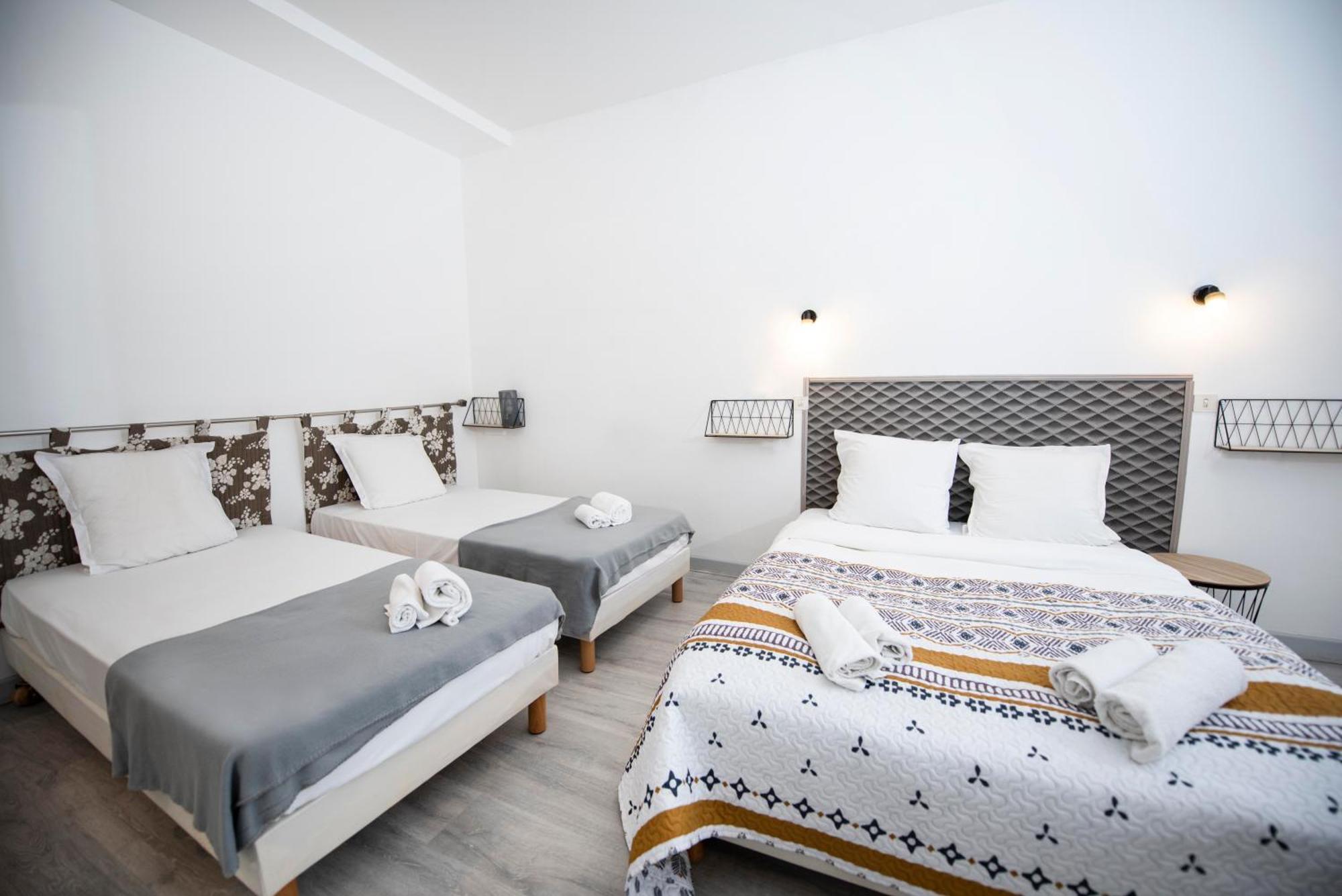 Hotel 1610 Entraygues-sur-Truyere Exterior photo